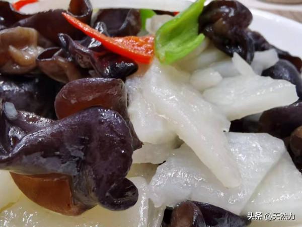 飯店的山藥炒木耳為什麼好吃，那是有講究的，簡單易學，一看就會