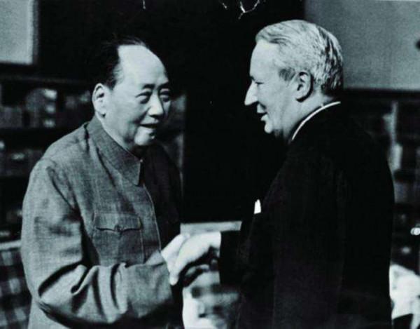 毛主席會見英國前首相希思：香港迴歸我是等不到了，交給鄧小平吧