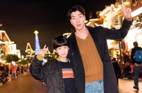 從&OpenCurlyDoubleQuote;紅遍全國&rdquo;到&OpenCurlyDoubleQuote;糊穿地心&rdquo;，張亮才是資本玩弄的一顆棋子