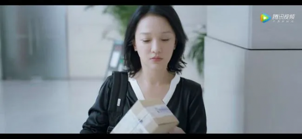 法令紋黑眼圈又怎樣?素顏出鏡的梅婷憑演技拯救了中年偶像劇 法令紋黑眼圈又怎樣?素顏出鏡的梅婷憑演技拯救了中年偶像劇