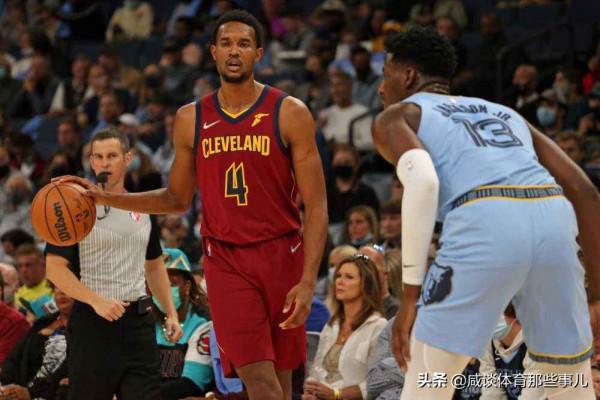 一個球隊4個老大？場均八將得分上雙，這才是真正的平均主義籃球