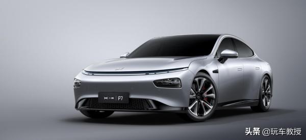 尾氣臭油耗高!新車發展進步快 現在還應該買燃油車嗎? 尾氣臭油耗高!新車發展進步快 現在還應該買燃油車嗎?