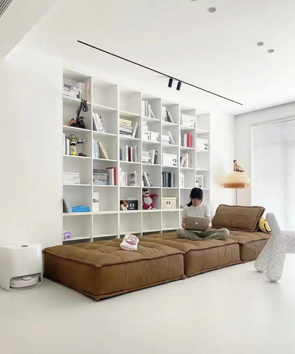 堅持全屋“黑白配”的小夫妻,把家裝修的極簡純粹,裝出大宅範 堅持全屋“黑白配”的小夫妻,把家裝修的極簡純粹,裝出大宅範