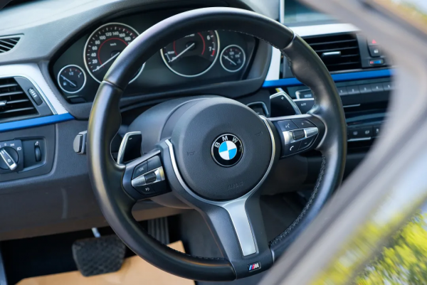 「阿站長開車」開溜背轎跑暢遊廈門，美景需要配靚車——寶馬 425i