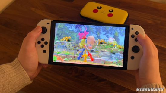 IGN公佈NS OLED與原版NS對比 全新底座、邊框更薄