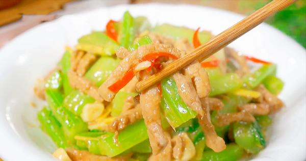 每逢佳節胖三斤，建議多吃8種&OpenCurlyDoubleQuote;刮油&rdquo;食物，清爽解膩，健康營養