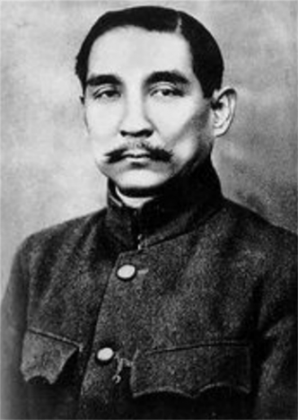 何香凝：寄舊裙給蔣介石，寫詩對他破口大罵，蔣大怒卻不敢報復