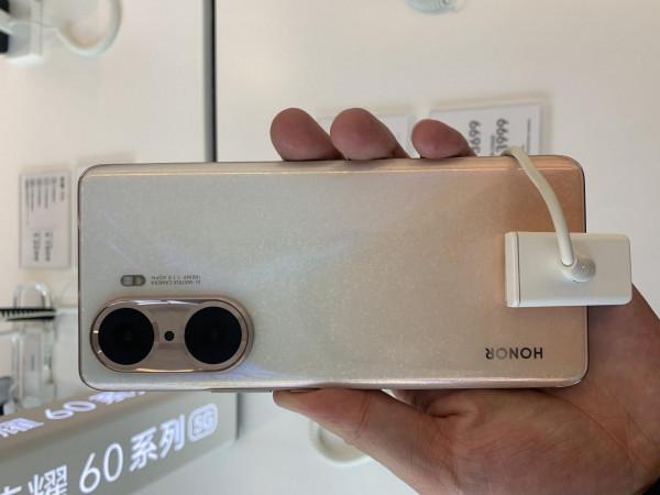 榮耀60Pro探店體驗，到底值不值得入手？