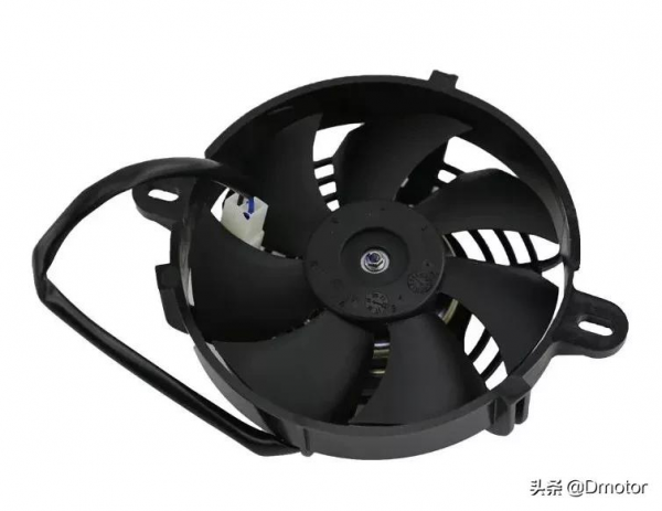 小白速度看!談談那些我們摩托車的冷卻方式(中)——水冷篇 小白速度看!談談那些我們摩托車的冷卻方式(中)——水冷篇