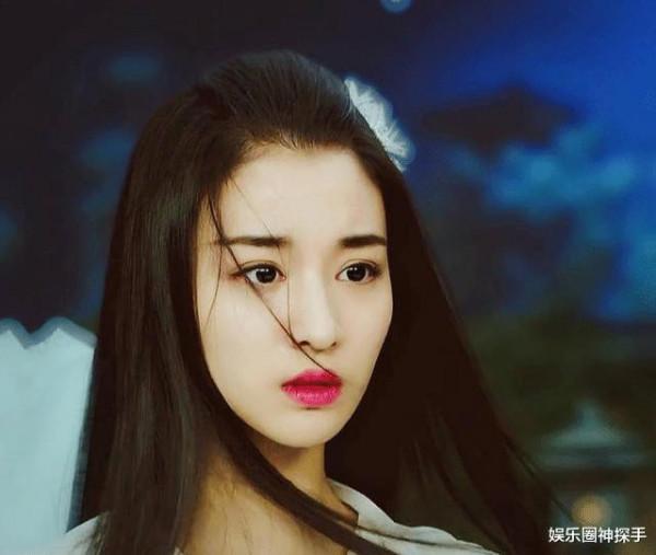 都說王楚然vs劉亦菲傻傻分不清，看完對比照：我信了