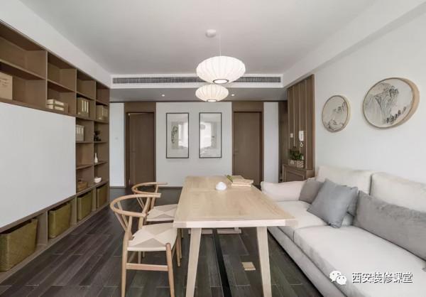 客廳不要傳統，長條桌布局可好？