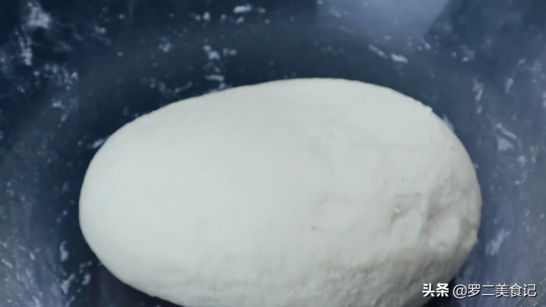 10塊錢一斤的酥餅教你在家做，層層酥脆，一咬就掉渣，比買的好吃