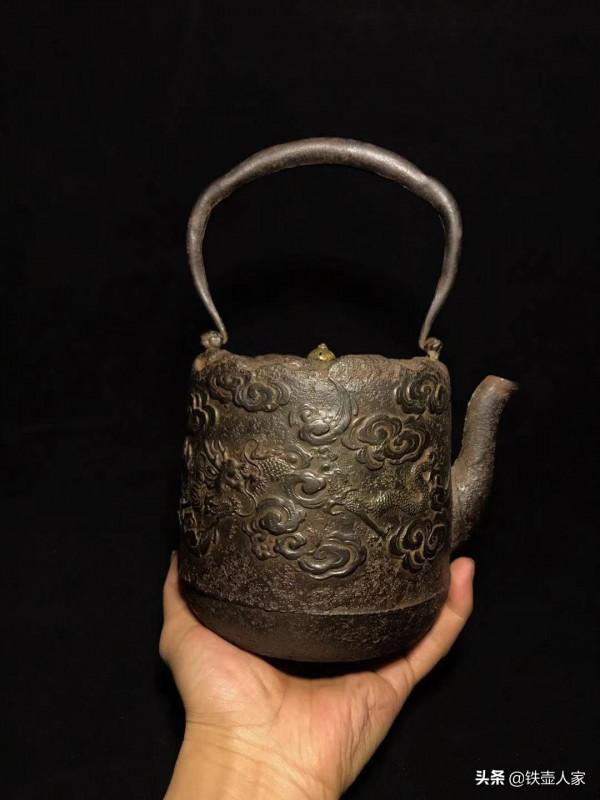 明治時期龍文堂大龍壺 上田照房造 明治時期龍文堂大龍壺 上田照房造