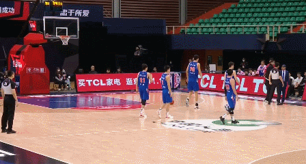 阿的江遭驅逐胡金秋獨攬36分 廣廈力擒新疆奪取5連勝