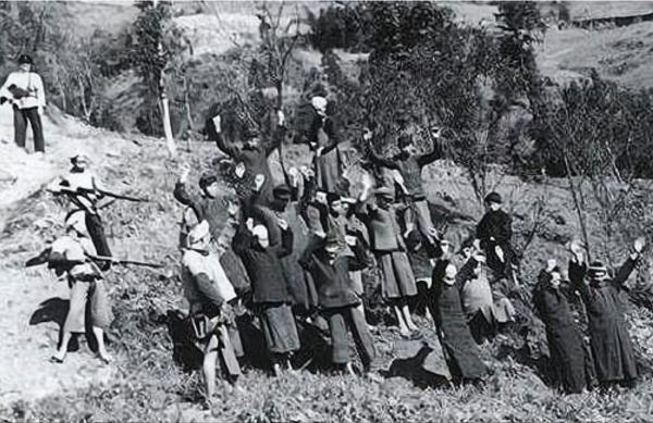 廣西女匪首韋秀英:盤踞十萬大山無惡不作,建國後落得什麼下場? 廣西女匪首韋秀英:盤踞十萬大山無惡不作,建國後落得什麼下場?