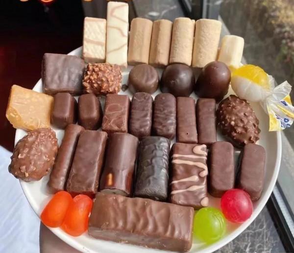 你有哪些買了又買吃了又吃的零食推薦？