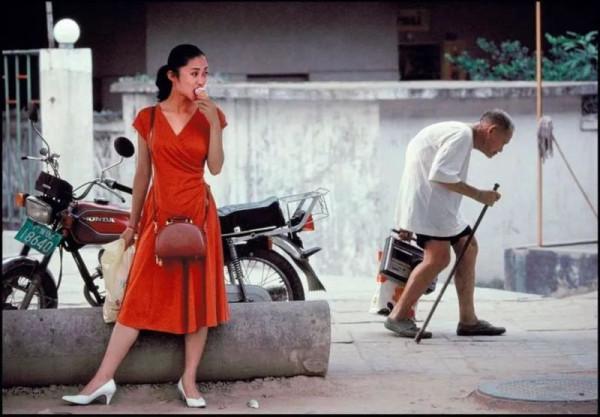 告別網紅臉！30年前的素人街拍，每個人都美得非常真實