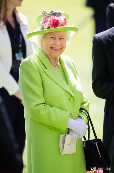 39張英國王室成員穿著單色服裝的照片