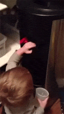 為了逃避內卷，資本爭著投飯店