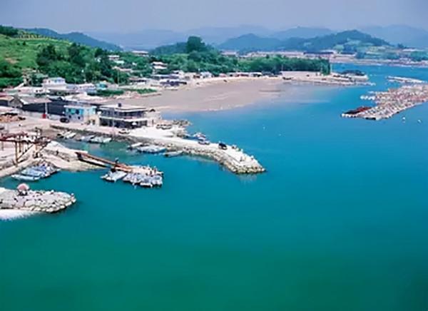 康泰灘,我國最接近越南的南沙島礁,想派人駐守,但是很難 康泰灘,我國最接近越南的南沙島礁,想派人駐守,但是很難