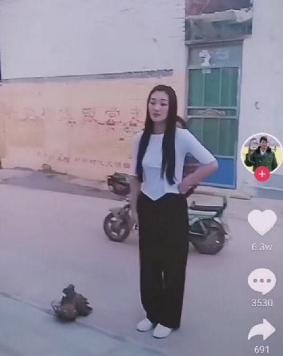 陳亞楠父親說女兒蹭大衣哥熱度是理所當然的