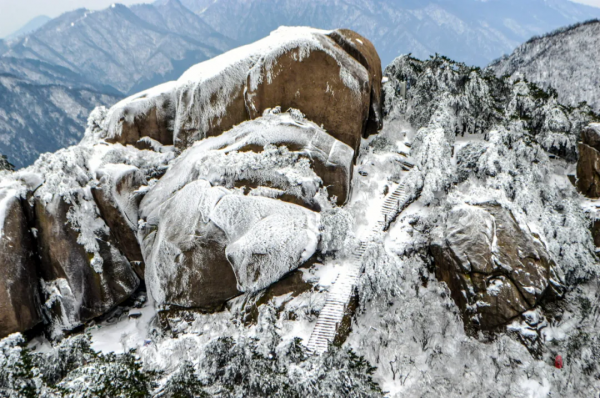 想和你分享，九華山花臺的初雪