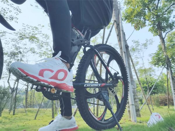 咕咚智慧21K跑鞋開箱實測，不愧全能跑鞋之稱，開跑吧