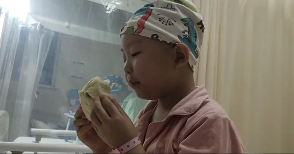 5歲女童苦苦哀求:“媽媽,不要留我一個人!” 5歲女童苦苦哀求:“媽媽,不要留我一個人!”