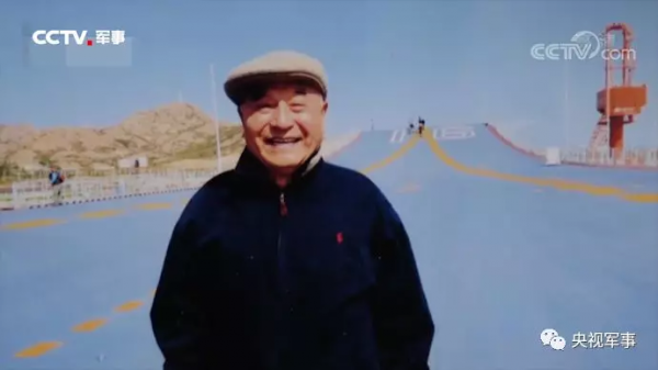 “空戰你不是對手，乾杯，你也是手下敗將！”