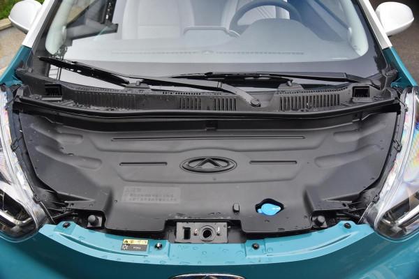 標配4座，入門續航301km，前後獨立懸架，奇瑞小螞蟻不是老頭樂