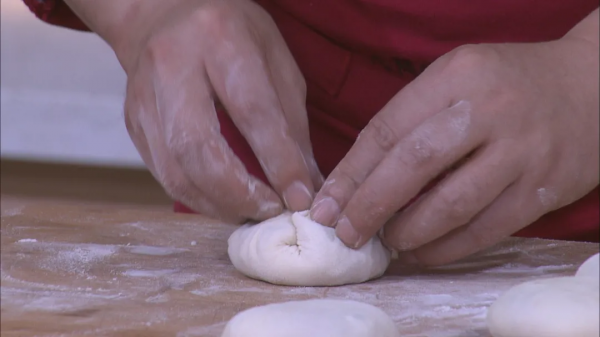 和麵時別放水了！換成牛奶，軟糯香甜又控糖，糖尿病人也能吃