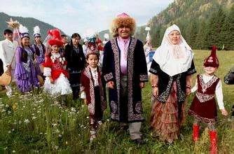 兩次迴歸遭乾隆拒絕,致使中國損失數百萬公里,暖心的哈薩克人 兩次迴歸遭乾隆拒絕,致使中國損失數百萬公里,暖心的哈薩克人
