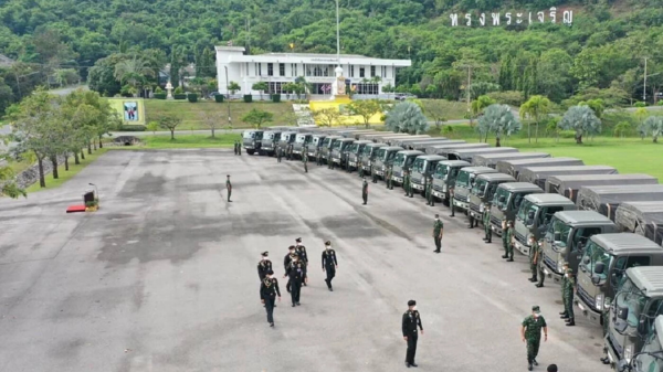 泰國軍方準備3700輛運輸車應對可能發生的貨車司機罷工