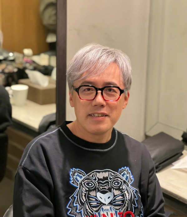 張宇停工3年罕見現身，頭髮花白顯老態，曾宣佈暫停工作陪伴家人