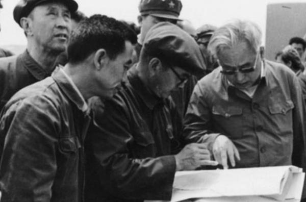 19歲成為任弼時的警衛隊長,擔任新中國副總理,秘書後來是副主席 19歲成為任弼時的警衛隊長,擔任新中國副總理,秘書後來是副主席