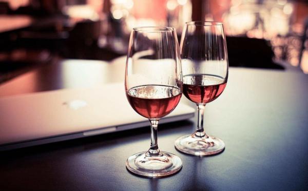 賣得“死貴”的進口紅酒，竟然只值5元？行家：專挑小白下手