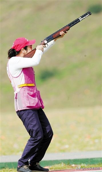 射擊冠軍張山的異國戀，相差11歲也擋不住愛情，洋老公為愛住中國