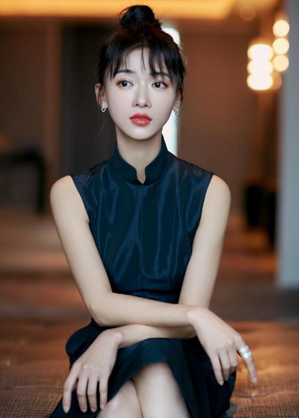 新晉女星吳謹言感情路坎坷，交了多個男友皆是渣男？還曾被家暴