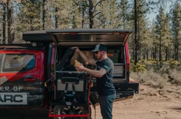 豐田推出露營皮卡Tacoma，越野能力強大，還自帶一居室