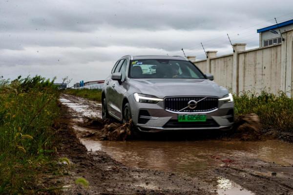 XC60插混PK林肯6缸,科技新世代與舊時代的對決 XC60插混PK林肯6缸,科技新世代與舊時代的對決