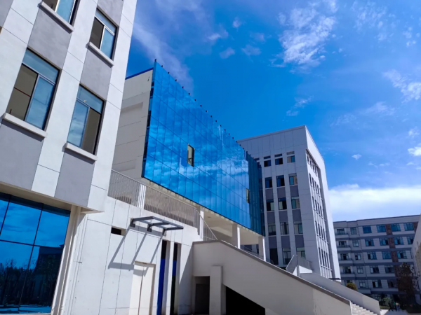 九月‖不止一個故事,不止一面六全 九月‖不止一個故事,不止一面六全