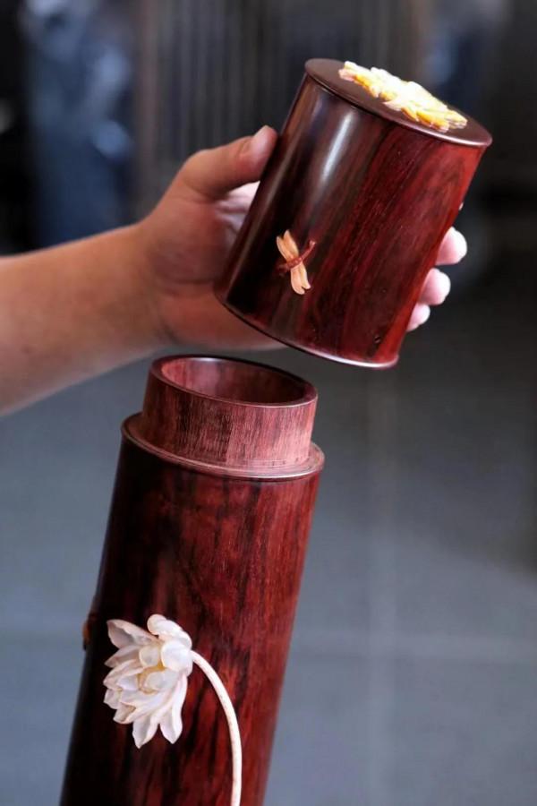 傳家寶來了！小葉紫檀百寶嵌·富貴和美畫筒