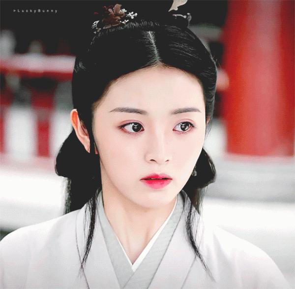 眼睛越大越好看?這8個明星眼大如銅鈴,突出人類極限反變醜 眼睛越大越好看?這8個明星眼大如銅鈴,突出人類極限反變醜