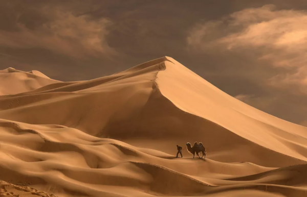 能吹一輩子的沙漠徒步路線！還能睡沙漠帳篷，看銀河星空