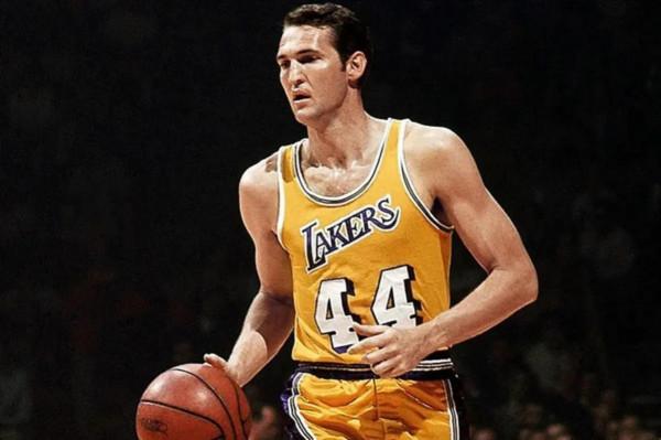 美媒列出了NBA歷史上10名最好的組合型後衛，詹姆斯入選