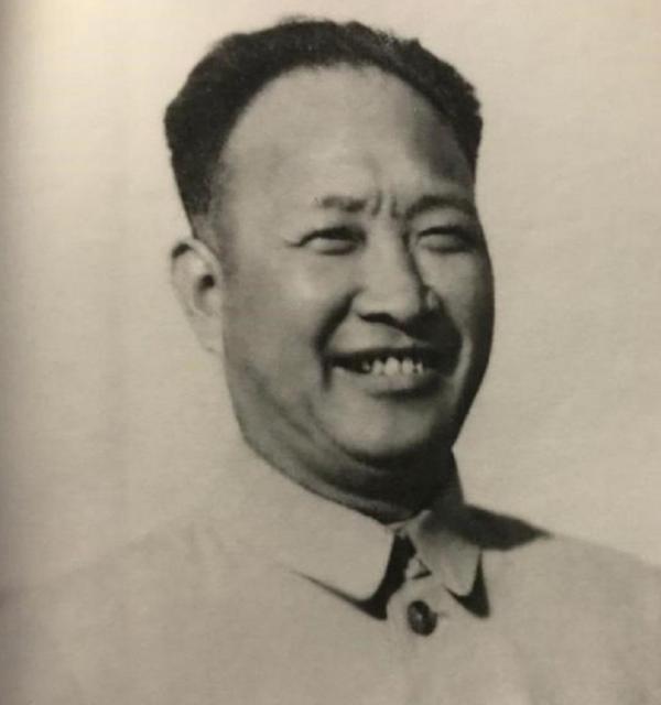 42年警衛開槍自盡，楊奇清下令抓捕其未婚妻，牽出刺殺彭德懷陰謀