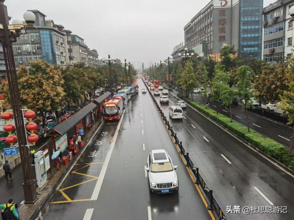 漢EV自駕洛陽,市內免費的洛邑古城的夜景是不會讓你失望的 漢EV自駕洛陽,市內免費的洛邑古城的夜景是不會讓你失望的