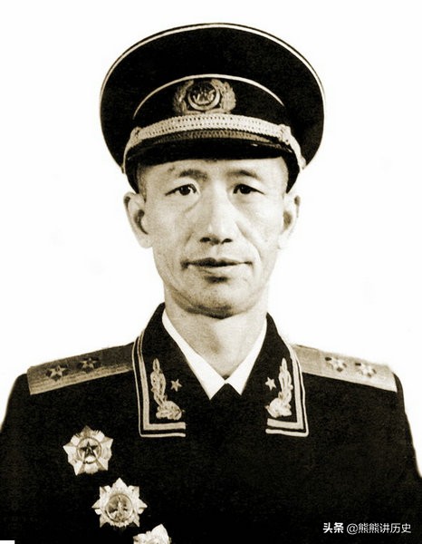 177位開國中將，唯一擔任過副總理，總政治部主任的是誰？