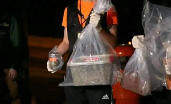 81歲老戲骨出事,家裡搜出大量毒品,生產銷售一條龍 81歲老戲骨出事,家裡搜出大量毒品,生產銷售一條龍