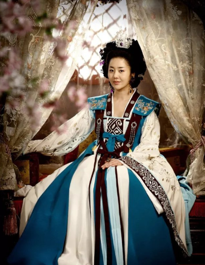 高麗王朝太祖其實是個來自淮河的漢人?韓服、漢服之爭可以休矣 高麗王朝太祖其實是個來自淮河的漢人?韓服、漢服之爭可以休矣